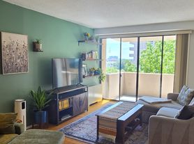 4141 N Henderson Rd, Arlington, VA