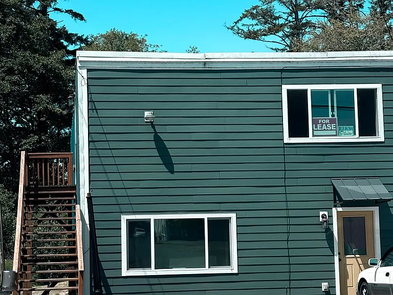 115 2nd Ave SW — Photo 1