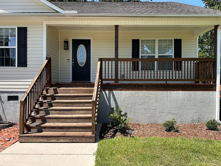 102 Brookhaven Dr — Photo 3