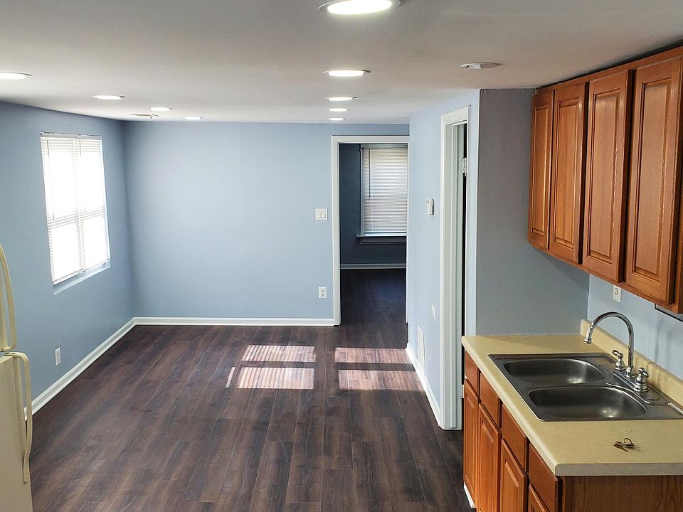 1st image of 3913 N Francisco Ave #3