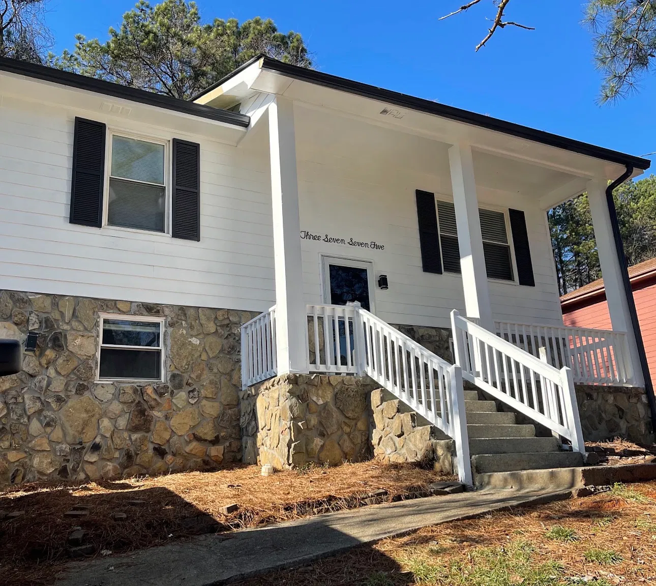 4 bed, 2500 sqft, $2,900 — Photo 1