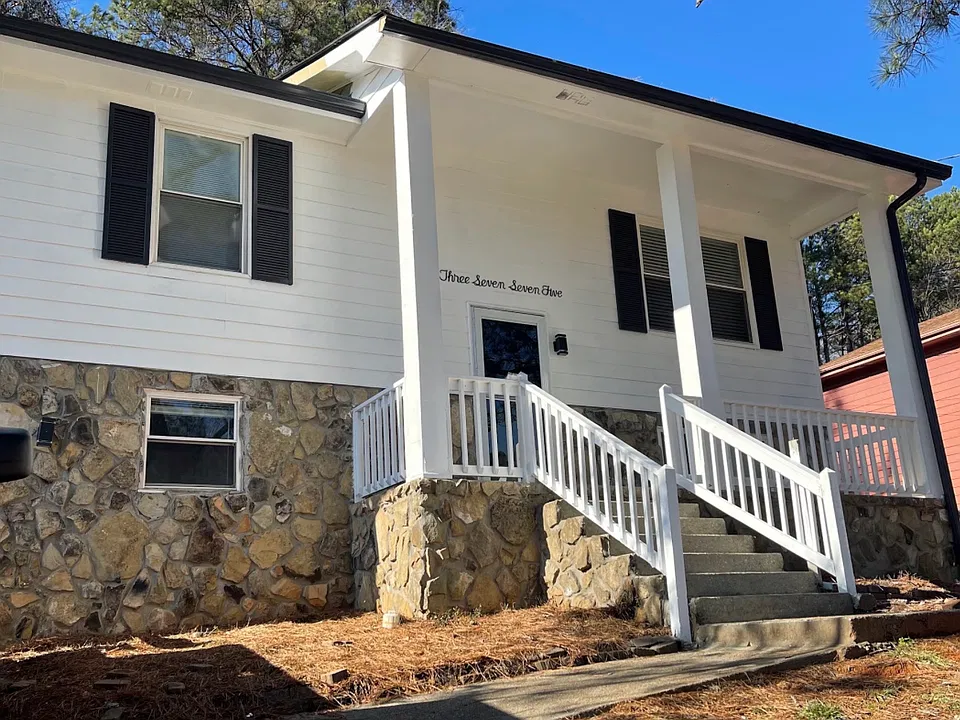 3775 Glen Mora Dr