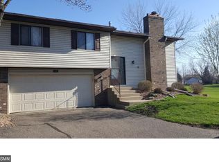 9532 Kingsview Ln N, Maple Grove, MN 55369