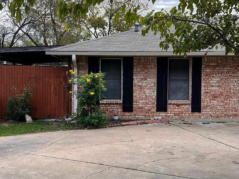 Front of Unit B View