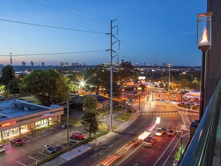 Located between Ansley Park and Morningside our sleek new apartments are just what you are looking for
