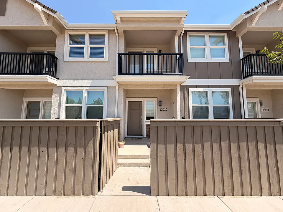 18659 Village Center Dr