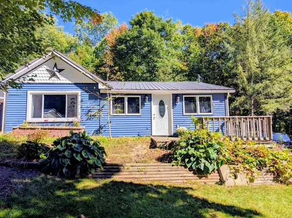 392 N Scott Dr, Farwell, MI 48622