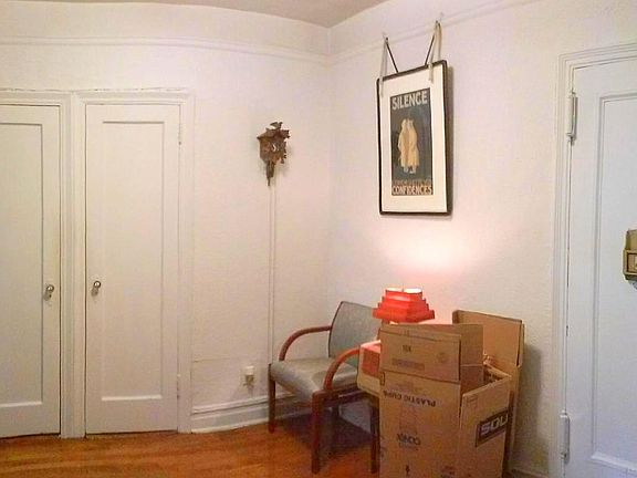 4th image of 3505 87th St APT 4D