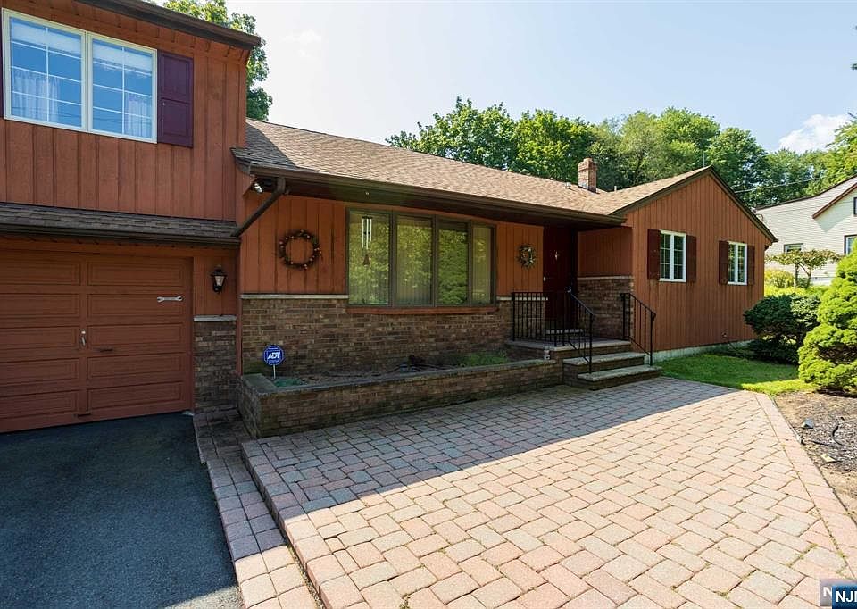 1st image of 591 Echo Glen Ave