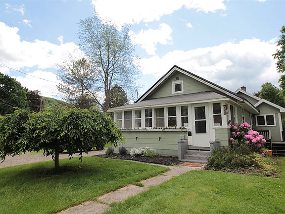 2nd image of 317 Myrtle St