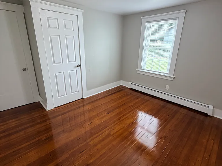 18 Maple St — Photo 7
