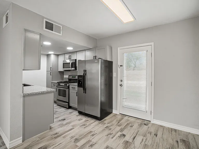 12115 Royal Woods Dr — Photo 10