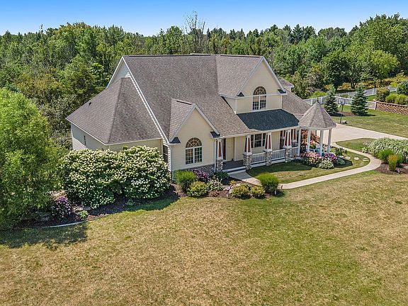 3rd image of 7254 Beverly Dr