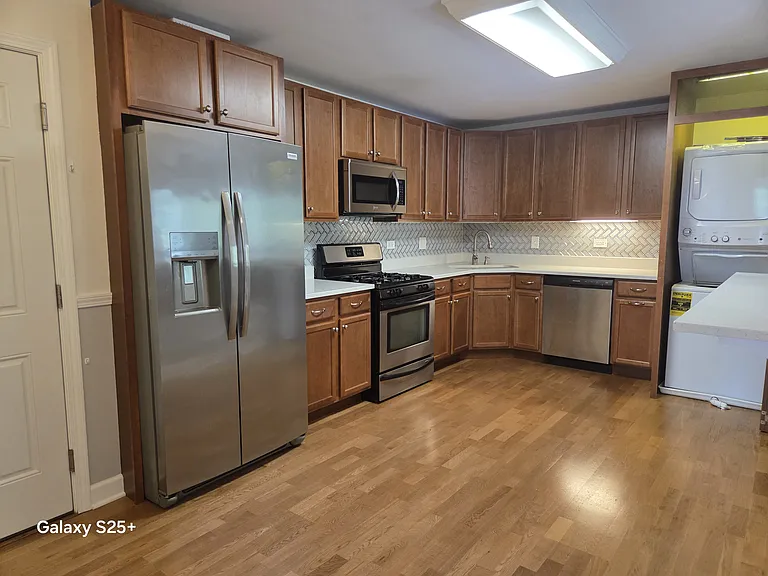 300 Opatrny Dr #B — Photo 4