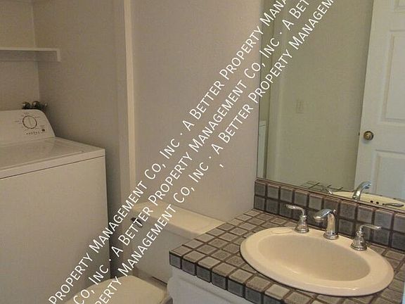 3rd image of 1077 Park Ave Unit 4
