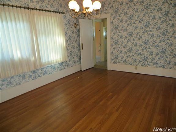 4th image of 520 Oak Ave