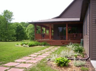 586 W Barnes Lake Rd, Columbiaville, MI 48421