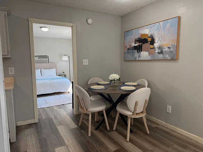 River Valley Apartments — Photo 16