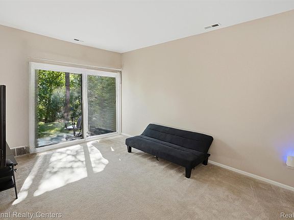 5th image of 20718 Taft Rd