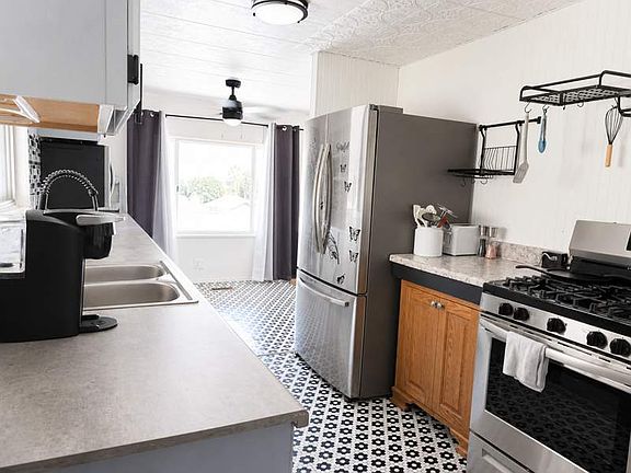 5th image of 4065 E University Dr #332