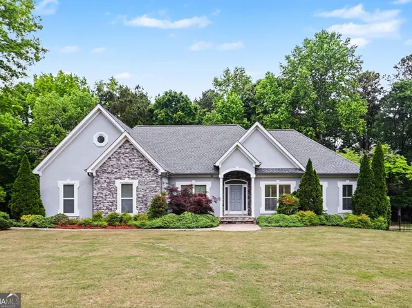 95 Bay Dr, Newnan, GA 30263