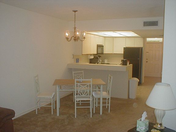 3rd image of 1216 SW 14th Ave APT A