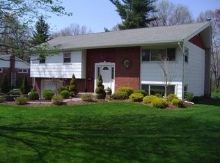 65 Benedict St, Castleton, NY 12033