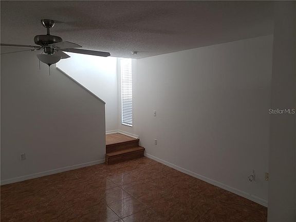 3rd image of 118 Richmar Ave