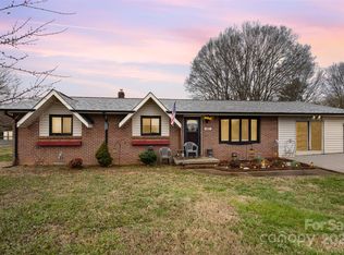 5231 Hall St, Conover, NC 28613