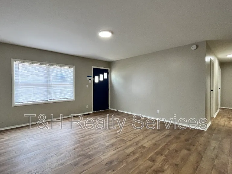 7845 Bonita Ct — Photo 2