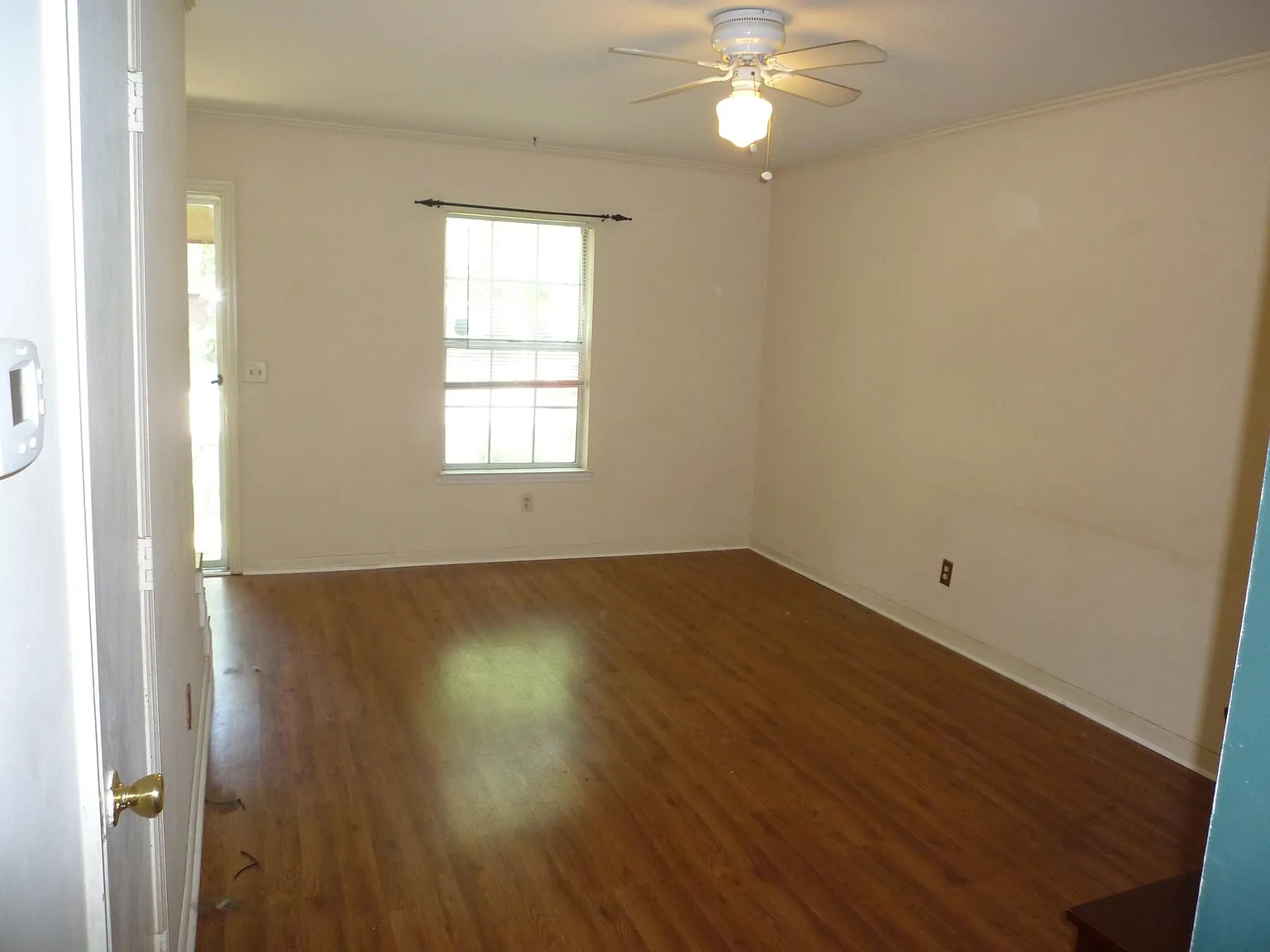 2 bed, 1.5 bath, 1100 sqft, $1,900 — Photo 3