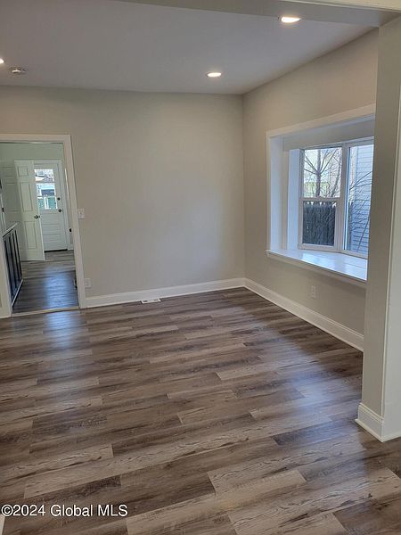 4th image of 50 Western Parkway