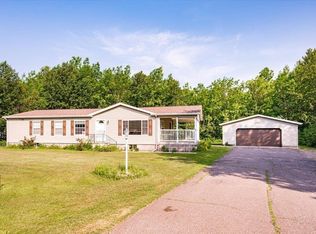 5390 Joshua Ln, Hermantown, MN 55811