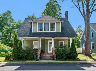 11 Strong Ct, Plainville, CT 06062