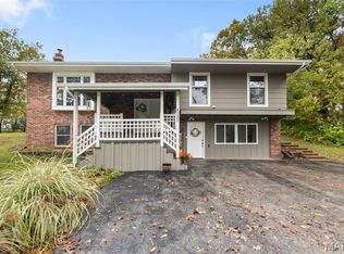 4121 Old Baumgartner Rd, Saint Louis, MO 63129