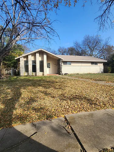 907 Magnolia Ln Photo 1