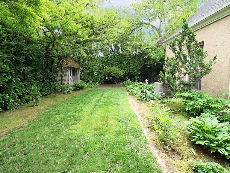 2823 NE Tillamook St — Photo 32