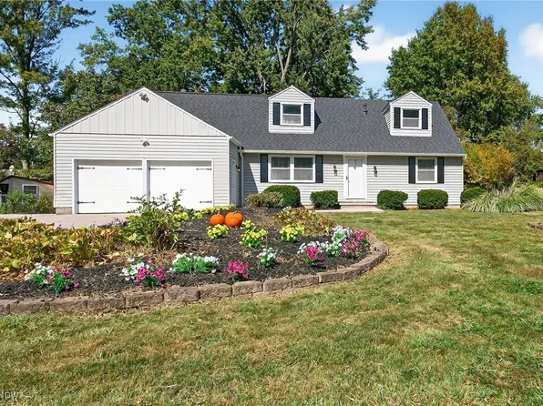 34192 Gail Dr, North Ridgeville, OH 44039