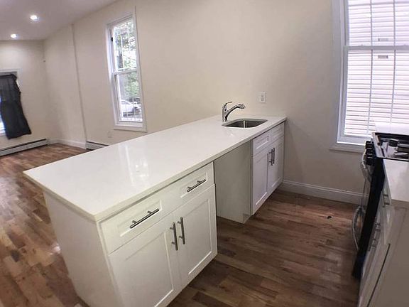 3rd image of 3232 Bronx Blvd