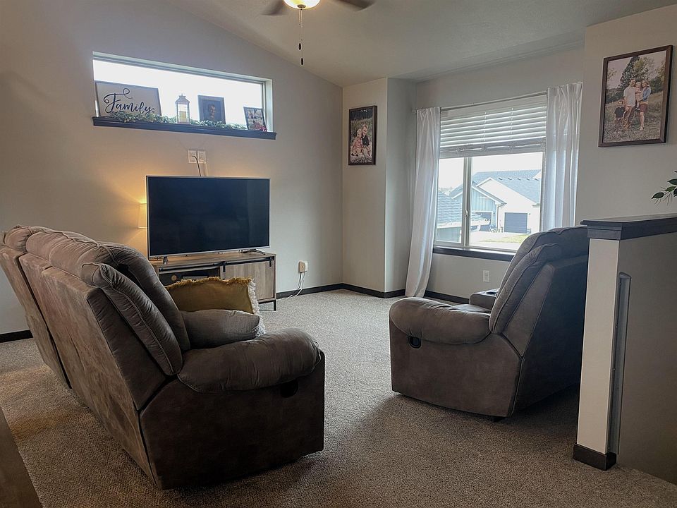 2517 Colton Ave, Yankton, SD 57078 MLS 115980 Zillow