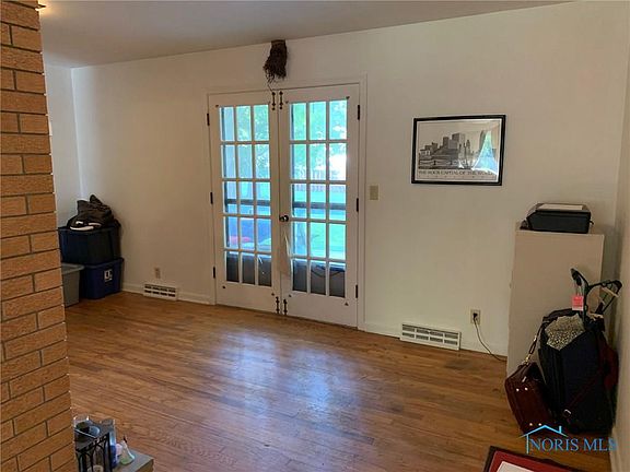 4th image of 1001 Woodside Dr