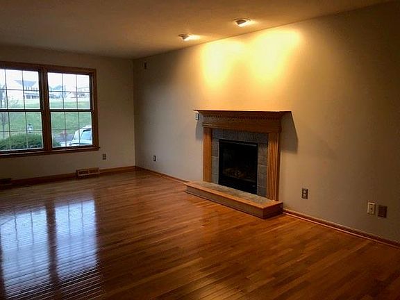 5th image of 337 Cottingham Cir