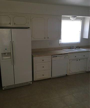 3rd image of 3249 Sayles Blvd