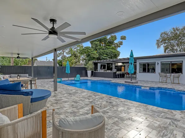 7077 Oakmont Drive, Lake Worth, FL 33467