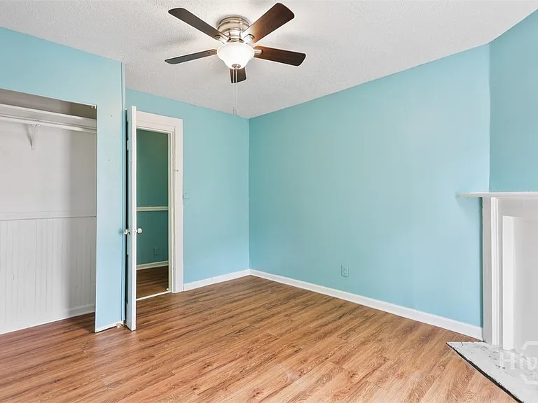 917 Elliott Ave — Photo 7