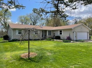 25667 Front St, Sterling, IL 61081