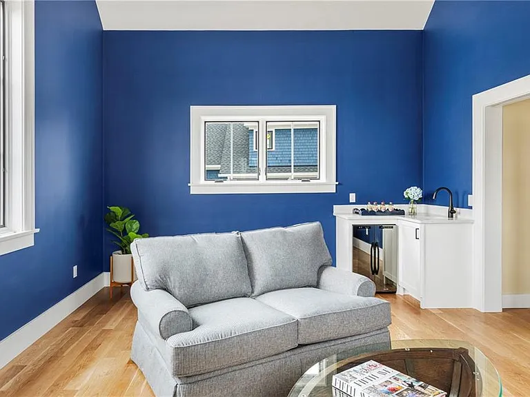 118 Newport Ave — Photo 25