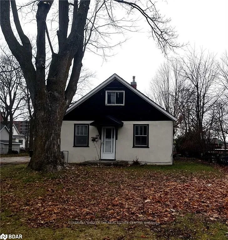 3 bed, $2,200 — Photo 1