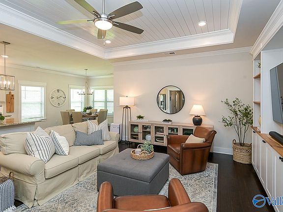 4th image of 102 Whitner Dr