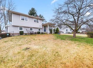 17 Jolen Dr, New City, NY
